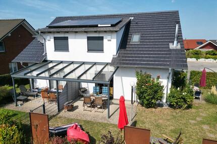 Ostsee-Ferienhaus, 2 Wohnungen – möbliert & provisionsfrei - Gägelow