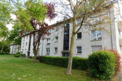 Ansprechende und praktische 2-Raum-Wohnung mit Wohnküche teilrenoviert in grüner Umgebung... - Krefeld Gellep-Stratum