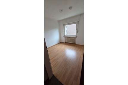 Wohnung zum Mieten in Duisburg 300,00 € 48 m²