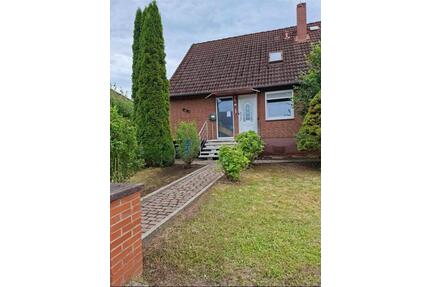 2-Etagen Haus - 360.000,00&nbsp;EUR Kaufpreis, ca.&nbsp; 150,00&nbsp;m&sup2; in Dransfeld (PLZ: 37127)