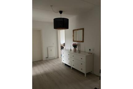 3 Zimmer Eigentumswohnung mit Balkon, Abstellkammer und Fahrstuhl - Altenholz