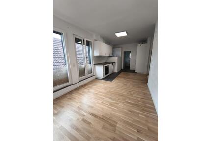 Moderne 3 Zimmer DG-Wohnung - 886,00&nbsp;EUR Kaltmiete, ca.&nbsp; 51,00&nbsp;m&sup2; in Hausach (PLZ: 77756)