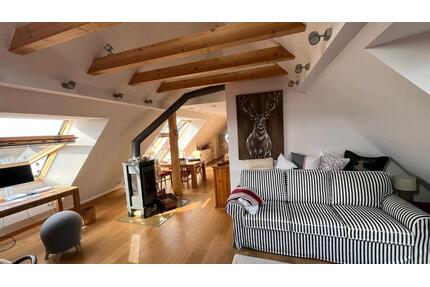 Modernes 70m² Dachspitz-Loft in Wolnzach OT Niederlauterbach