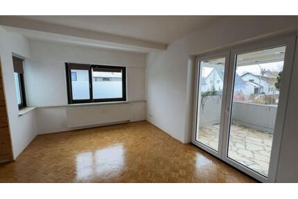 Wohnung 75qm - 700,00&nbsp;EUR Kaltmiete, ca.&nbsp; 75,00&nbsp;m&sup2; in Saal an der Donau (PLZ: 93342)