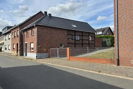 Freistehendes Einfamilienhaus - 170.000,00&nbsp;EUR Kaufpreis, ca.&nbsp; 72,00&nbsp;m&sup2; in Linnich (PLZ: 52441)