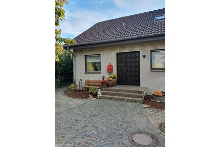 Wohnhaus mit Fahrzeughalle auf über 1.300m² - Münster Gievenbeck