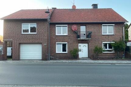 EFH freistehend - 225.000,00&nbsp;EUR Kaufpreis, ca.&nbsp; 200,00&nbsp;m&sup2; in Bergfeld (PLZ: 38467)