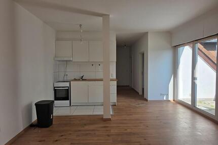 Charmante 4-Zimmer-DG-Wohnung mit Dachterrasse im gepflegten Mehrfamilienhaus in Gelnhausen