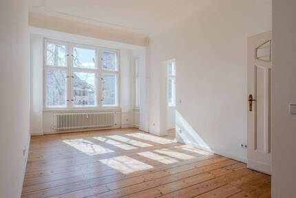 Eigenbedarf möglich - Modern sanierte 2-Zimmer-Wohnung mit sonnigem Balkon und tollem Weitblick - Berlin Neukölln