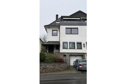 Große Doppelhaushälfte in Waldbröl - 8 Zimmer, Garten, Kamin uvm.