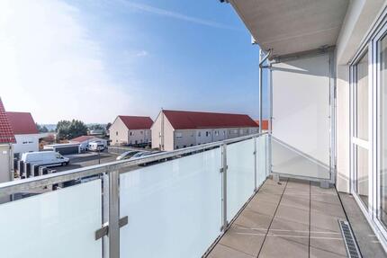 WOHNEN MIT SONNENBALKON 2 Zimmer, Balkon, Fußbodenheizung & Stellplatz - Schkeuditz