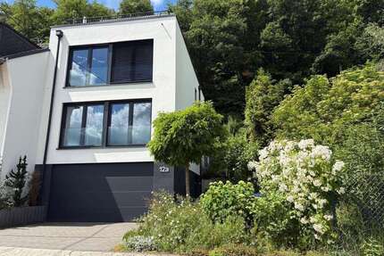 Haus zum Kaufen in Brohl-Lützing 590.000,00 € 197 m²