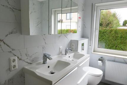 *Erstbezug nach Sanierung* 4 ZKB-Whg. 104 m² mit Terrasse & optionaler EBK - Hetzerath