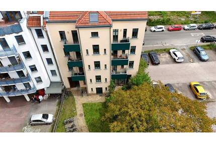 Wohnen mit Stil: 2-Zimmer-Altbauwohnung mit Balkon & Parkett - Leipzig Stötteritz