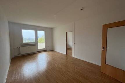 Superpreis..helle, moderne 3 - Zimmer-Wohnung, Einbauküche gegen Aufpreis möglich... sofort einzugsfertig - Zwickau Pölbitz