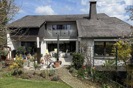 Haus zum Kaufen in Warstein 489.000,00 € 282 m²