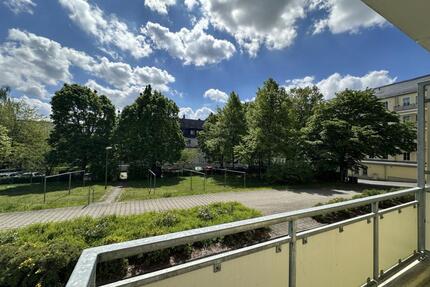 Zentrale 2-Zimmer-Wohnung (EG) mit Balkon & Dusche - Plauen Bahnhofsvorstadt