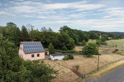 Einfamilienhaus mit 1.265 m² Grundstück und viel Potenzial - Waltershausen