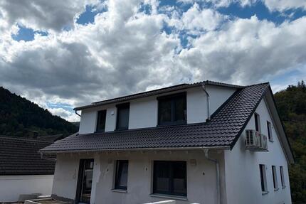 4 Neubauwohnungen zu vermieten - 1.050,00&nbsp;EUR Kaltmiete, ca.&nbsp; 76,00&nbsp;m&sup2; in Schiltach (PLZ: 77761)