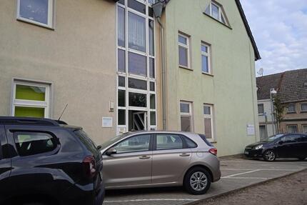 (807) schöne 3-Raum-Dachgeschosswohnung im Herzen von Penzlin