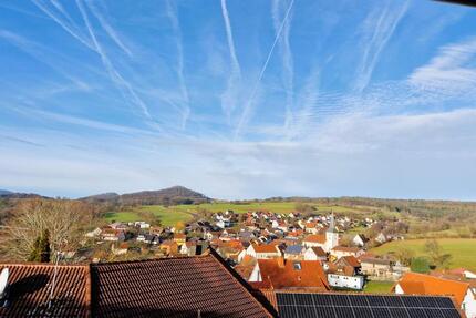 4 Zimmerwohnung in Geroda mit Aussicht, Erstbezug n. Renovierung