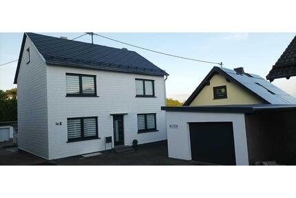 Freistehendes Einfamilienhaus in ruhiger Eifelregion (Müllenbach) - Düngenheim