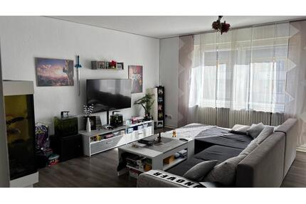 3 Zi Wohnung im 1. OG mit 2 Balkonen und Kellerraum - Alfeld (Leine)