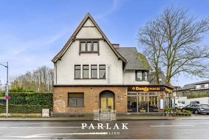Haus zum Kaufen in Bergisch Gladbach 1.640.000,00 € 365 m²