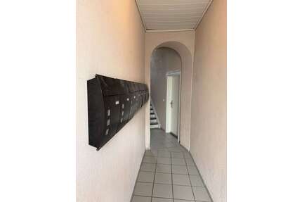 Haus zum Kaufen in Duisburg 399.000,00 € 305 m²