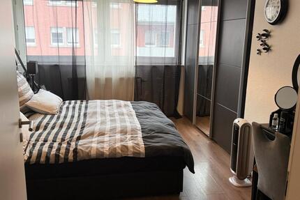 Nachmieter für Zwei Zimmer Wohnung mit Balkon - Offenbach am Main Hafen