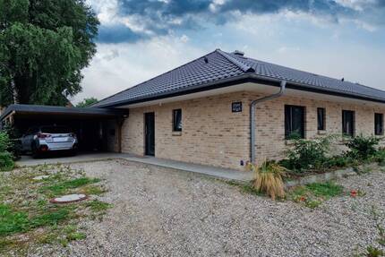 Neuwertiger Bungalow in ruhiger Lage mit Carport und Abstellräumen - Oldersbek