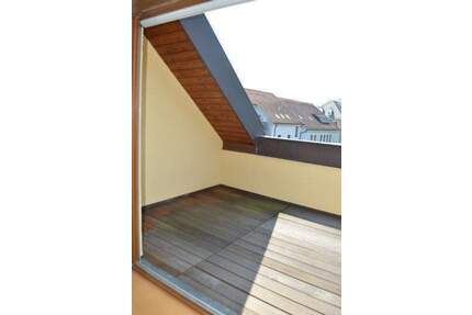 Gesuchte ruhige und wirklich sonnige Lage, in der Paul-Eber Str. nahe Bahnhof Kitzingen:-)