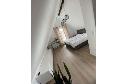 Schöne, lichtdurchflutete Maisonette-Wohnung in Leingarten - Leverkusen Schlebusch