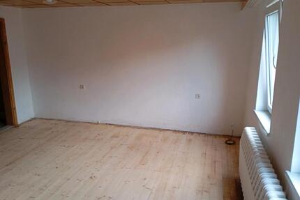 Wohnung 3 Zimmer+ Küche, Badezimmer - Uder