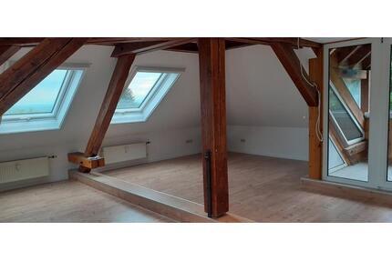 Schicke, gemütliche Dachgeschosswohnung in ruhiger Lage - Ober-Olm