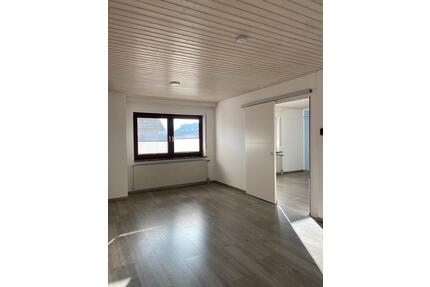 Modernisiert 2 Zimmer Wohnung in Rheinstetten Neuburgweier