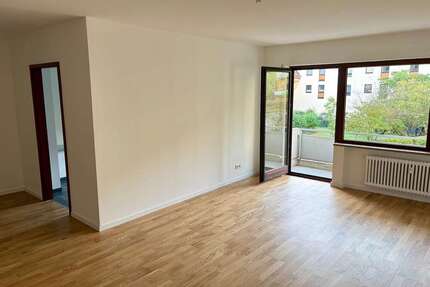 Wohnung zum Mieten in Nürnberg 1.003,51 € 83.21 m²