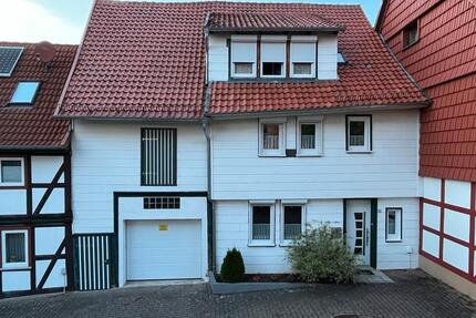 Haus mit Hof und Garage - 215.000,00&nbsp;EUR Kaufpreis, ca.&nbsp; 147,00&nbsp;m&sup2; in Gieboldehausen (PLZ: 37434)