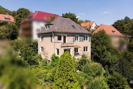 Sanierungsbedürftiges Mehrfamilienhaus in bester Lage - Jena Nord