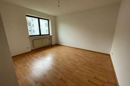 Wohnung zum Mieten in Regensburg 393,96 € 20.69 m²