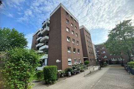 Vermietete 2-Zimmer-Eigentumswohnung mit Balkon und PKW-Stellplatz in Bad SchwartauCleverbrück