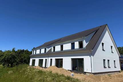 Haus zum Mieten in Niendorf 2.100,00 € 130 m²