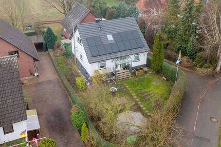 Ruhig gelegenes Einfamilienhaus mit gepflegtem Grundstück und zeitgemäßer Haustechnik - Winsen (Luhe) Stöckte