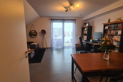 Moderne Zwei-Zimmer-DG-Wohnung in guter Lage von Herford-Elverdsissen