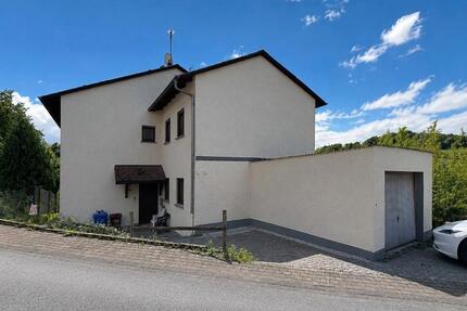 Modernisiertes Zweifamilienhaus in Dillhausen *provisionsfrei* - Mengerskirchen
