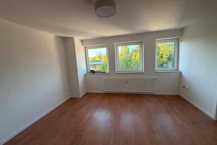 Kleine aber feine Wohnung frei ab sofort ( frisch renoviert ) - Übach-Palenberg