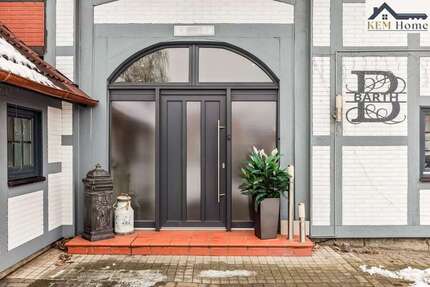 Haus zum Kaufen in Nienstädt 299.000,00 € 200 m²