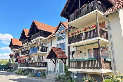 vermietete Dachgeschosswohnung in erholsamer Lage - Döbeln