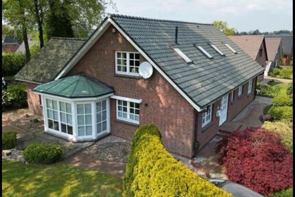 Charmantes Einfamilienhaus in ruhiger Lage mit großem Garten - Albersdorf