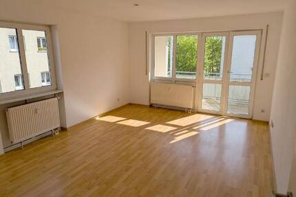 Balkon und TG: sonnige 3-Zi-Wohnung in Tolkewitz - Dresden Blasewitz